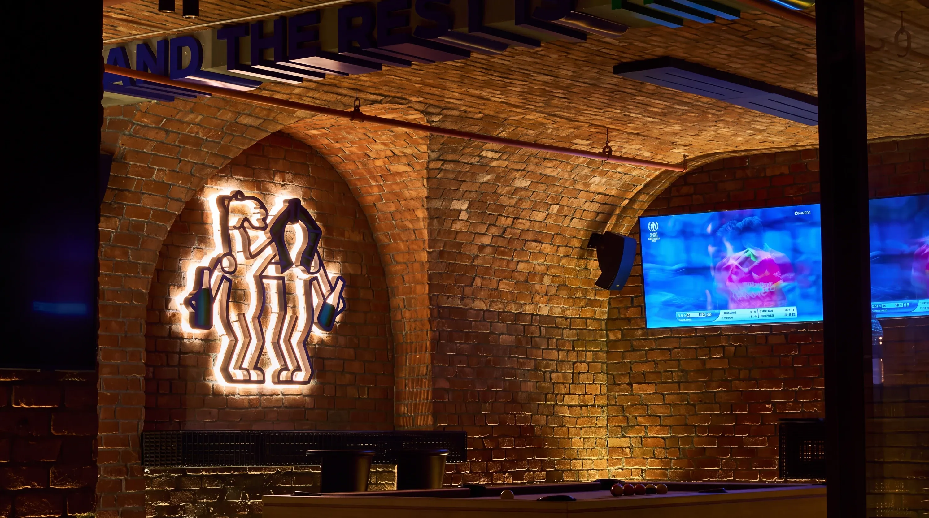Tipsy Camel, Food & Beverage