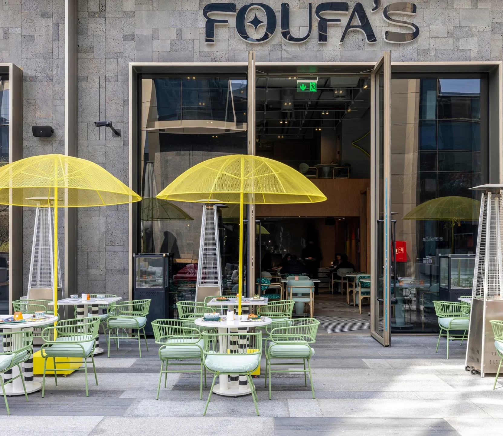 Foufa's, Hospitality