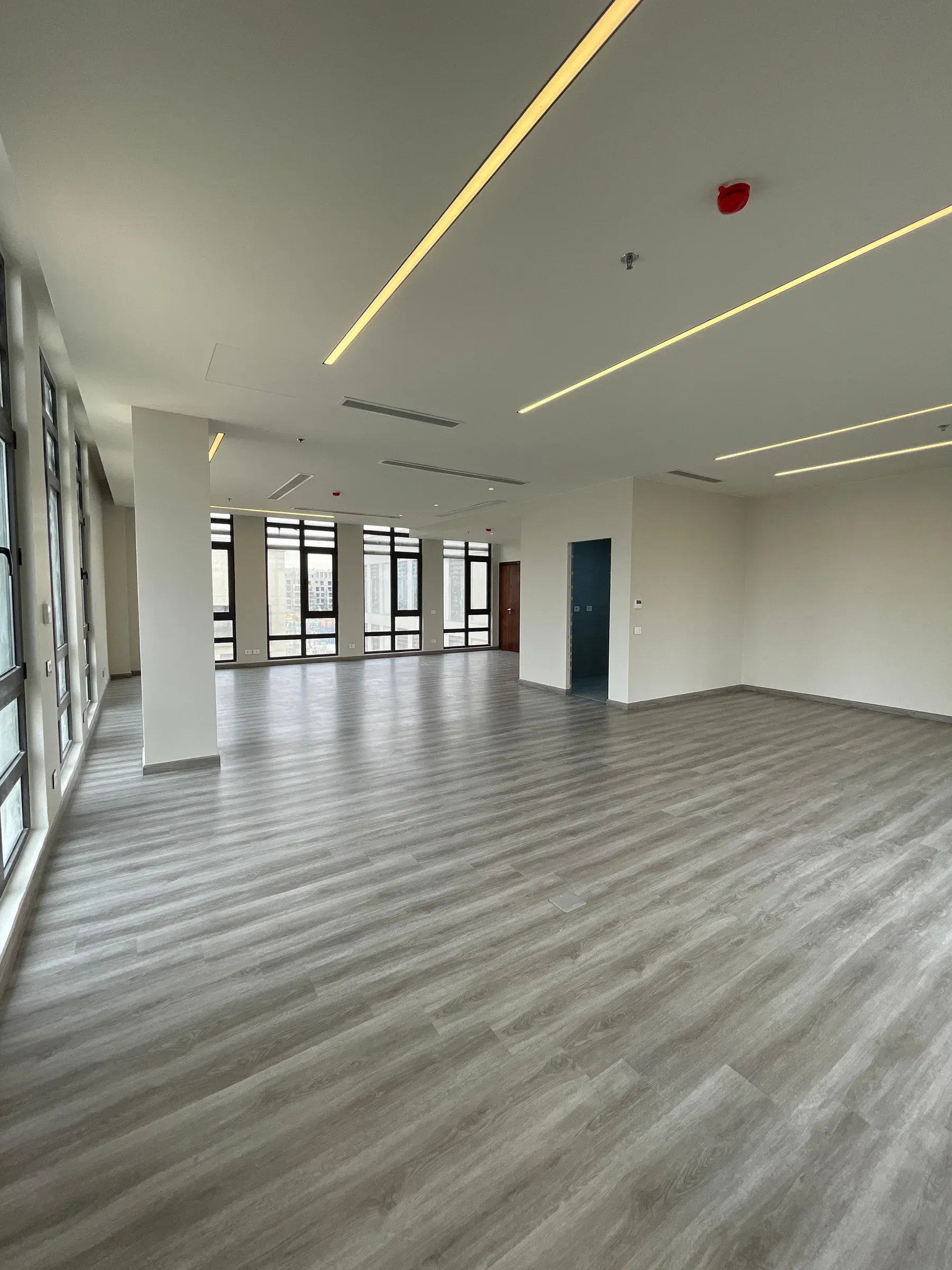 District 5 Office, image 3