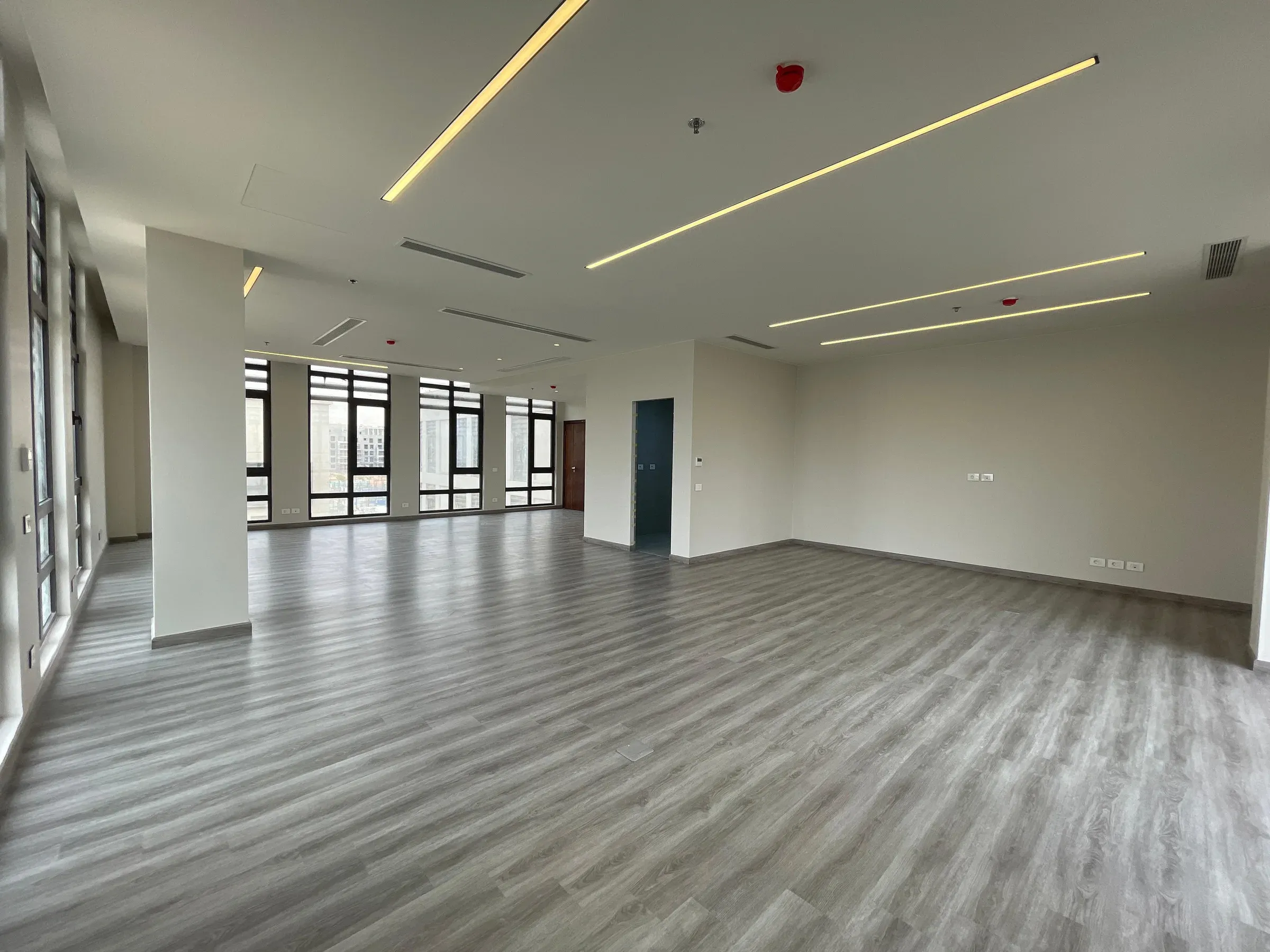 District 5 Office, image 5
